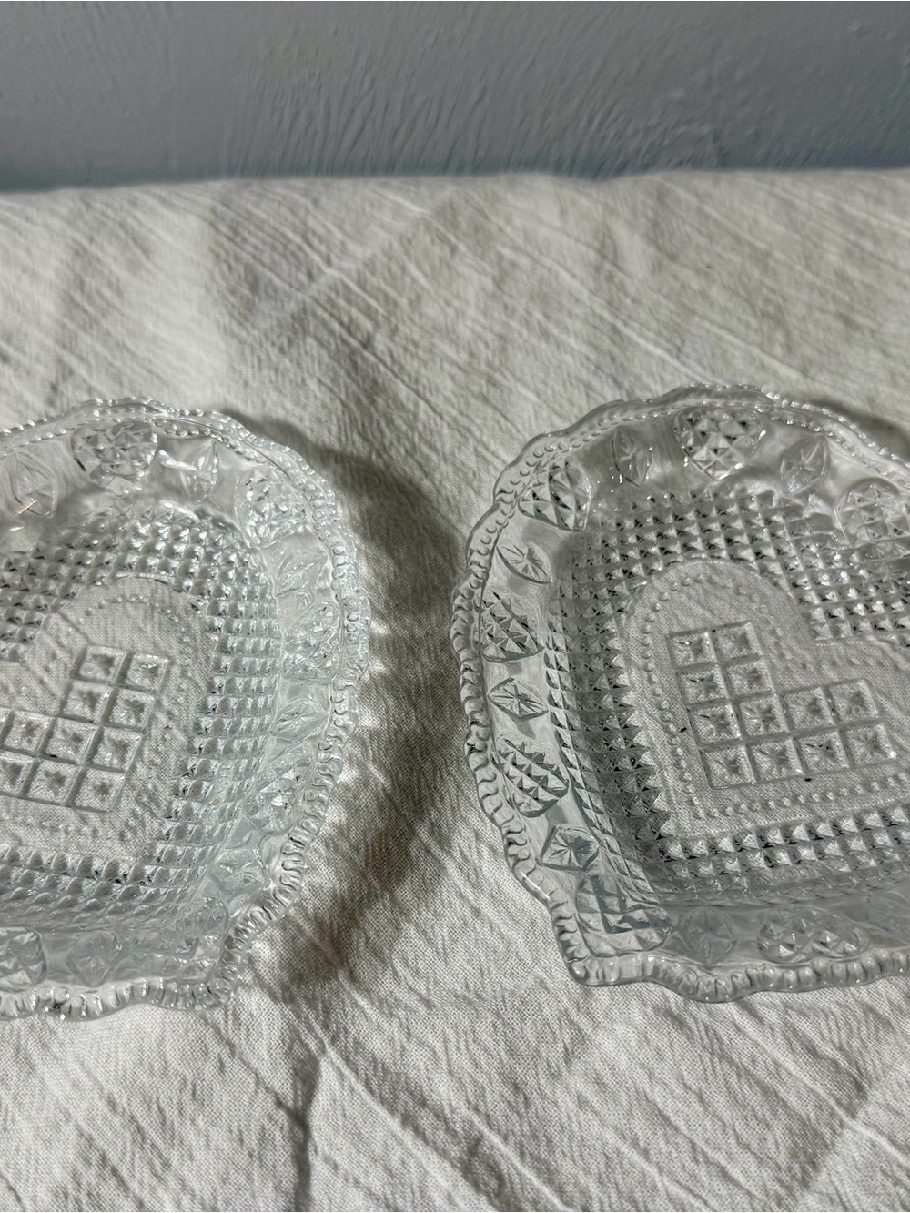 Vintage Avon Pressed Glass Heart Dish Pair - Clear Crystal-Look - Picture 5 of 7